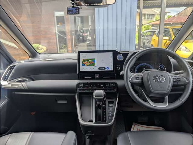 トヨタ ノア １．８ ハイブリッド Ｓ－Ｚ R5年 (中国) 99
