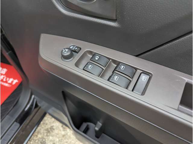 トヨタ ルーミー １．０ Ｇ R3年 (中国) 99