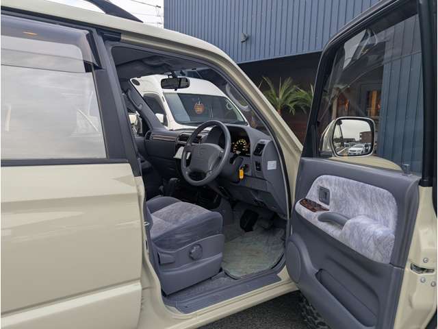 トヨタ ランドクルーザープラド ２．７ ＴＸ リミテッド ４ＷＤ H12年 (中国) 99