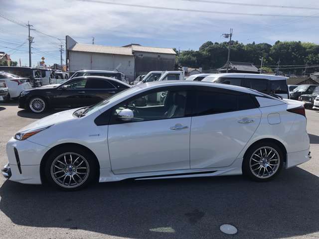 トヨタ プリウス １．８ Ｓ ツーリングセレクション R1年 (近畿) 99