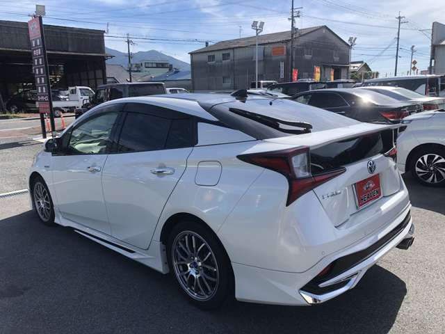 トヨタ プリウス １．８ Ｓ ツーリングセレクション R1年 (近畿) 99