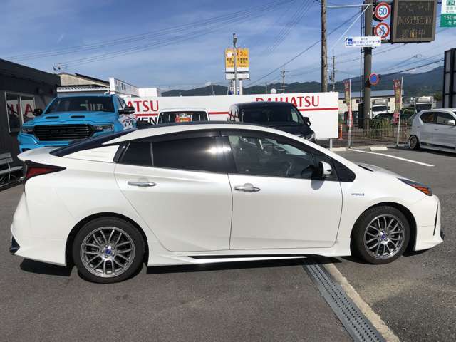 トヨタ プリウス １．８ Ｓ ツーリングセレクション R1年 (近畿) 99