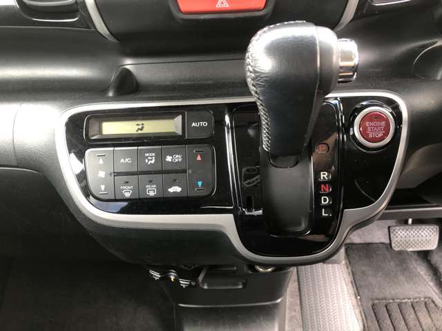 ホンダ Ｎ　ＢＯＸ ６６０ カスタムＧ ＳＳパッケージ H25年 (近畿) 99