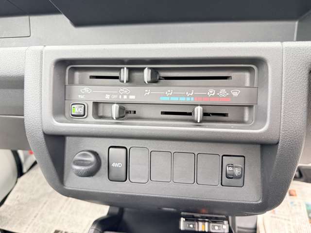 ダイハツ ハイゼットトラック ６６０ スタンダード ３方開 ４ＷＤ H30年 (近畿) 99