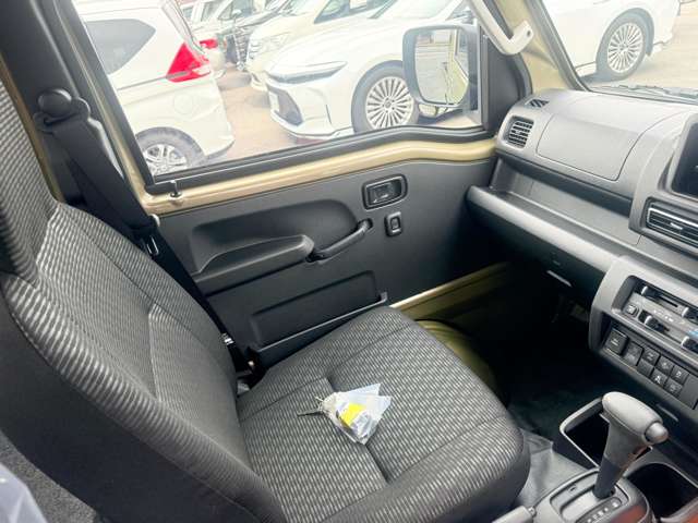ダイハツ ハイゼットトラック ６６０ ジャンボ エクストラ ３方開 ４ＷＤ R8年 (近畿) 99