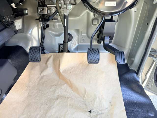 スズキ キャリイトラック ６６０ ＫＣエアコン・パワステ農繁 スズキ セーフティ サポート非装着車 ３方開 ４ＷＤ R7年 (近畿) 99