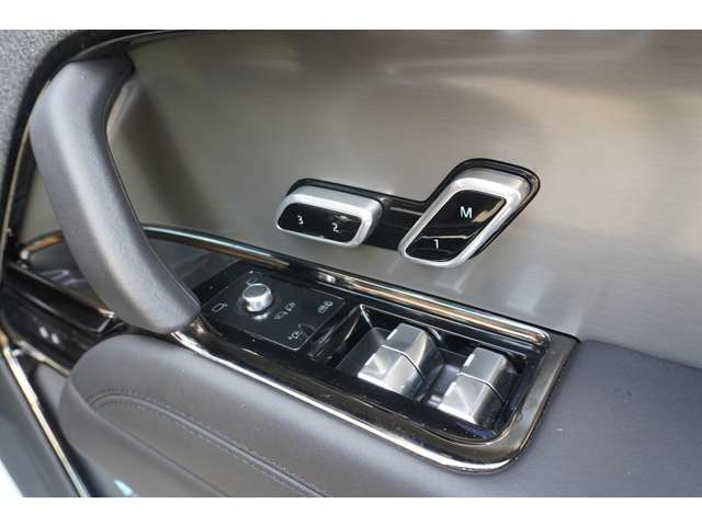 ランドローバー レンジローバー スポーツ ダイナミック ＨＳＥ ３．０Ｌ Ｄ３００ ディーゼルターボ ４ＷＤ R5年 (近畿) 99