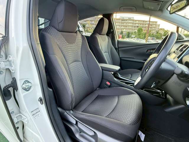 トヨタ プリウス １．８ Ｓ セーフティ プラス H30年 () 99