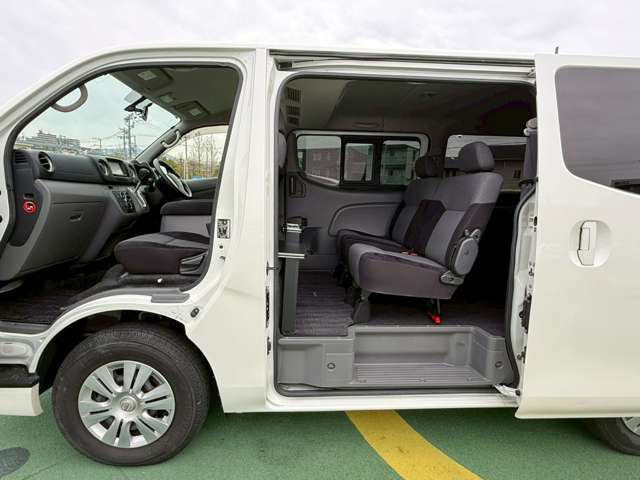 日産 ＮＶ３５０キャラバン ２．０ プレミアムＧＸ ロングボディ H29年 () 99