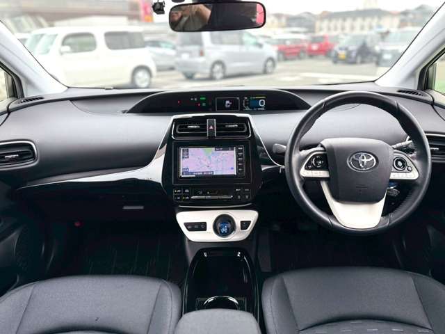 トヨタ プリウスＰＨＶ １．８ Ｓ R1年 () 99