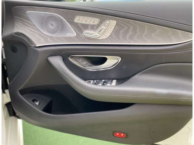 メルセデスベンツ ＣＬＳクラス ＣＬＳ２２０ Ｄ スポーツ エクスクルーシブ パッケージ ディーゼルターボ R1年 () 99