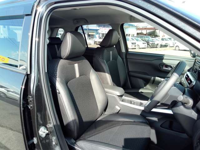 ダイハツ ロッキー １．０ プレミアム Ｇ ４ＷＤ R6年 () 99
