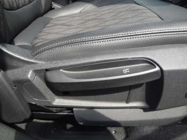 ＢＭＷ Ｘ１ Ｘドライブ １８Ｄ Ｘライン ４ＷＤ H30年 () 99