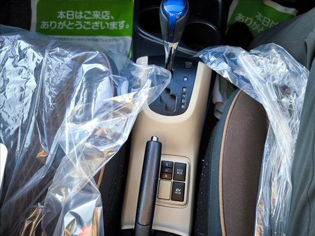 トヨタ アクア １．５ Ｇ H25年 (関東) 99