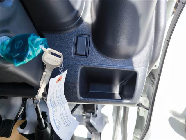 日産 クリッパートラック ６６０ ＤＸ ４ＷＤ R7年 (関東) 99