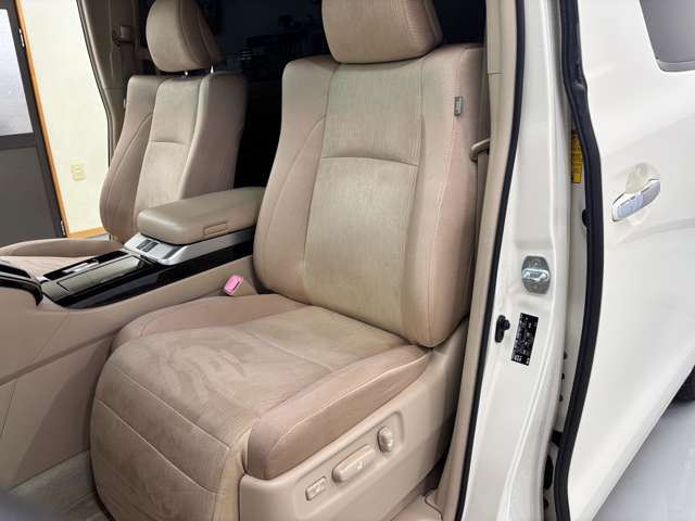 トヨタ アルファード　ハイブリッド ２．４ Ｇ ４ＷＤ H24年 (近畿) 99