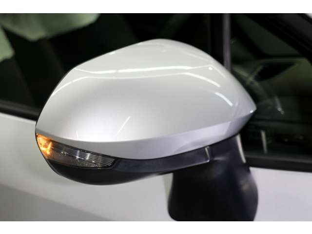 トヨタ カローラ １．８ ハイブリッド Ｇ R5年 (関東) 99