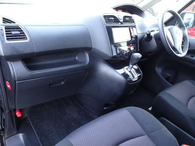 日産 セレナ ２．０ ハイウェイスター Ｓ－ＨＹＢＲＩＤ H25年 (関東) 99