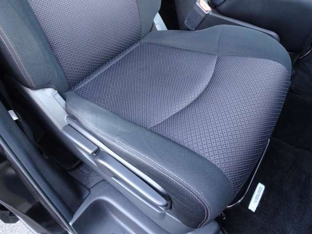 日産 セレナ ２．０ ハイウェイスター Ｓ－ＨＹＢＲＩＤ H25年 (関東) 99