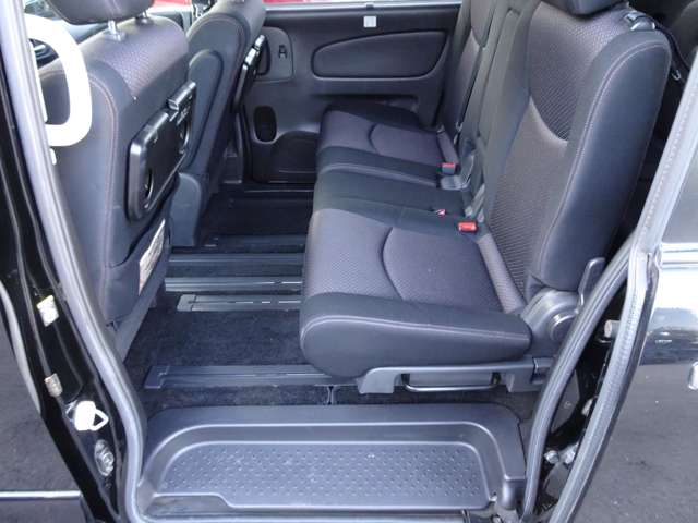 日産 セレナ ２．０ ハイウェイスター Ｓ－ＨＹＢＲＩＤ H25年 (関東) 99
