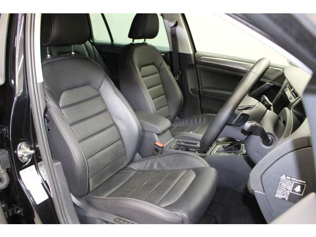 フォルクスワーゲン ゴルフ　オールトラック ＴＳＩ ４モーション マイスター ４ＷＤ R1年 (関東) 99