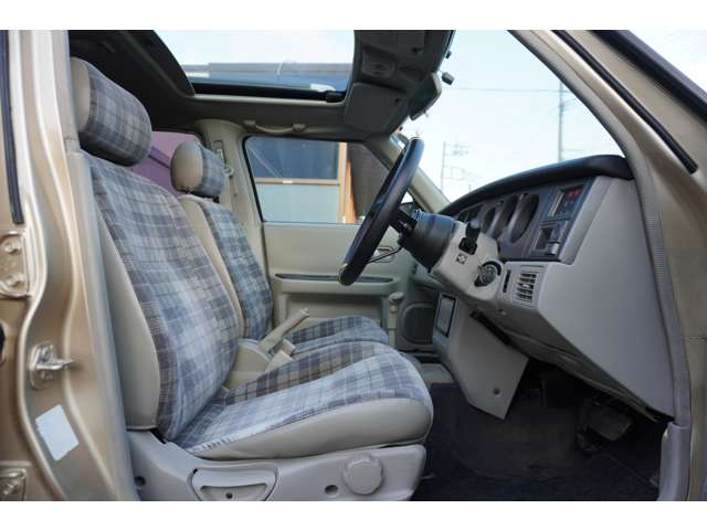日産 ラシーン １．５ タイプＩＩＩ ４ＷＤ H7年 (関東) 99