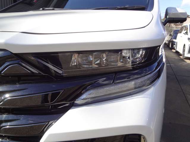 トヨタ ヴェルファイア　ハイブリッド ハイブリッド ２．５ Ｚプレミア Ｅ－ＦＯＵＲ ４ＷＤ R6年 (関東) 99