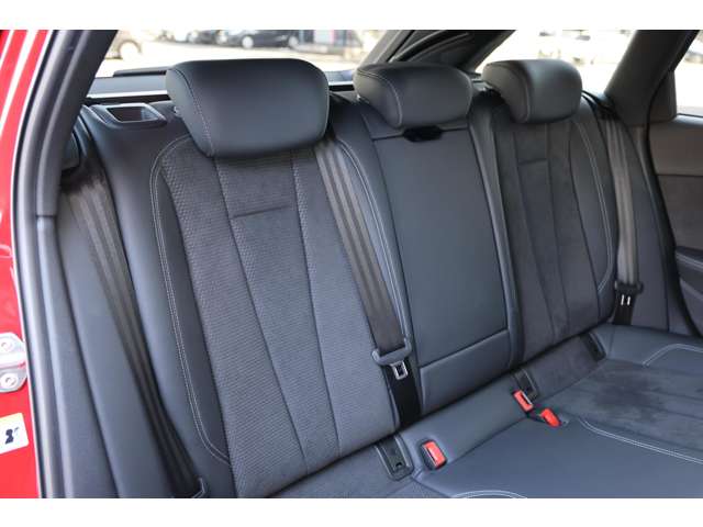 アウディ Ａ４　アバント ４０ ＴＤＩ クワトロ Ｓライン ディーゼルターボ ４ＷＤ R3年 (東海) 99