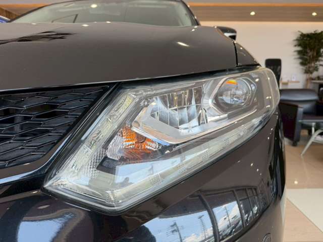 日産 エクストレイル ２．０ ２０Ｘ エマージェンシーブレーキパッケージ ２列車 ４ＷＤ H27年 () 99