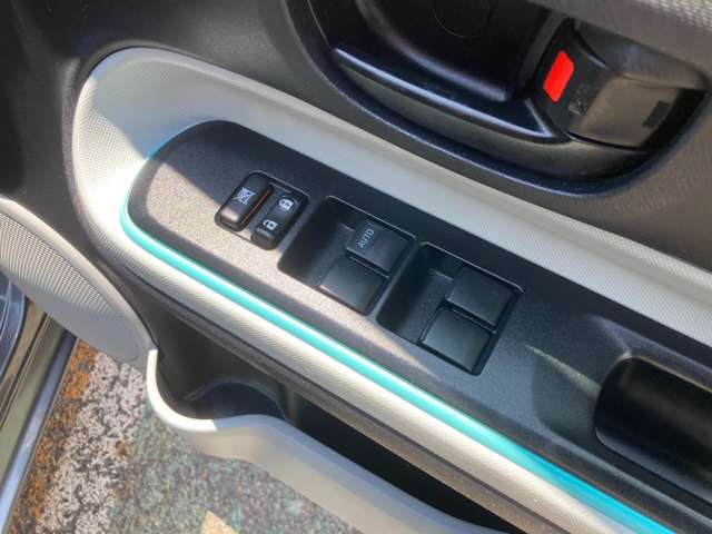 トヨタ アクア １．５ Ｓ H25年 (東海) 99