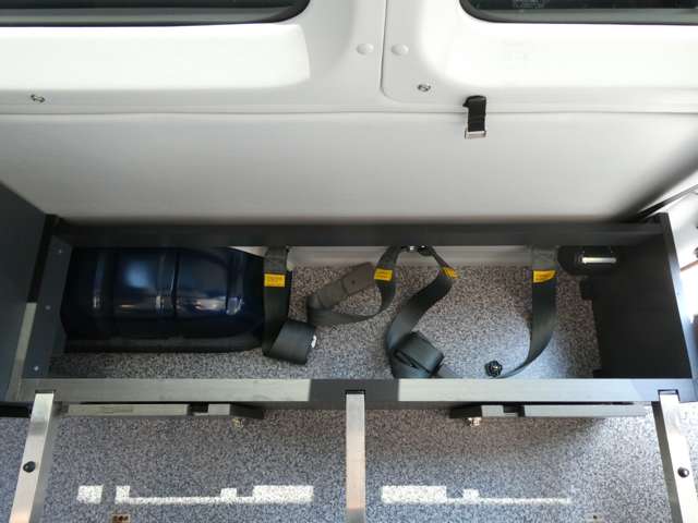トヨタ ハイエースバン ティピーアウトドアデザイン H29年 (関東) 99