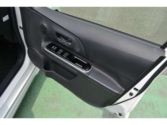 トヨタ アクア １．５ Ｇ ソフトレザーセレクション H29年 (東海) 99