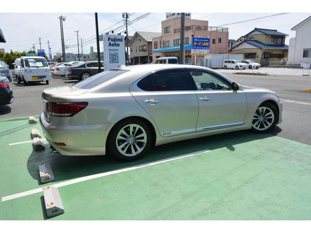 レクサス ＬＳハイブリッド ６００Ｈ バージョンＣ Ｉパッケージ ４ＷＤ H27年 (東海) 99
