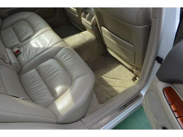 トヨタ セルシオ ４．０ Ｃ仕様 H12年 (東海) 99