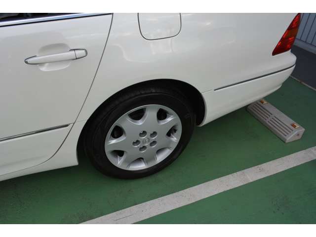 トヨタ セルシオ ４．３ Ａ仕様 ＥＲバージョン H13年 (東海) 99