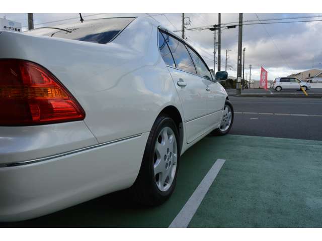 トヨタ セルシオ ４．３ Ａ仕様 ＥＲバージョン H13年 (東海) 99