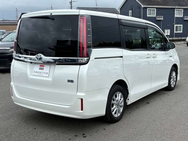 トヨタ ノア １．８ ハイブリッド Ｘ R1年 (九州・沖縄) 99