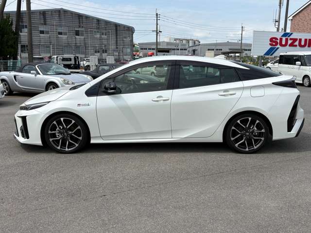 トヨタ プリウスＰＨＶ １．８ Ｓ ＧＲ スポーツ R1年 (九州・沖縄) 99