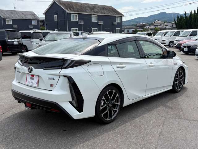 トヨタ プリウスＰＨＶ １．８ Ｓ ＧＲ スポーツ R1年 (九州・沖縄) 99