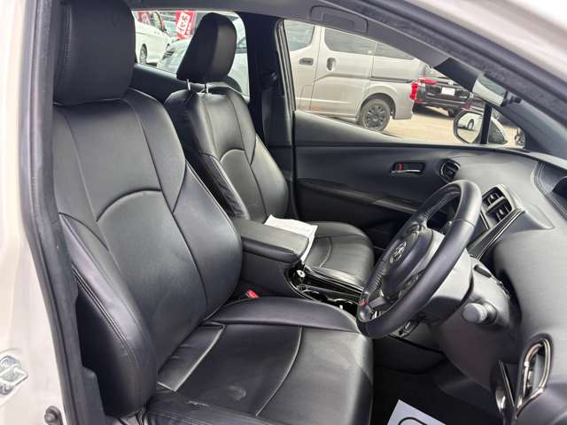 トヨタ プリウスＰＨＶ １．８ Ｓ ＧＲ スポーツ R1年 (九州・沖縄) 99