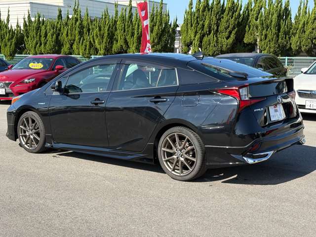 トヨタ プリウス １．８ Ｓ R1年 (九州・沖縄) 99