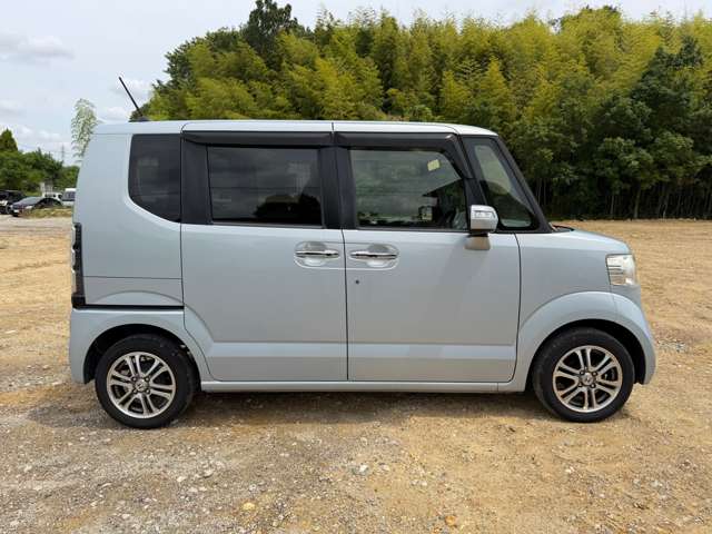 ホンダ Ｎ　ＢＯＸ ６６０ カスタムＧ ＳＳパッケージ H25年 (東海) 99