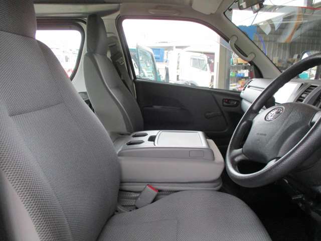 トヨタ レジアスエースバン ３．０ ＤＸ ロングボディ ディーゼルターボ H23年 (東海) 99