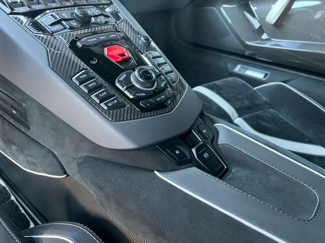 ランボルギーニ アヴェンタドール ＳＶ ４ＷＤ H28年 (東海) 99