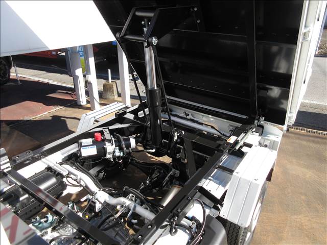 スズキ キャリイダンプ 頑丈ダンプ ３方開 荷台側鳥居（パネル型） R7年 (関東) 99
