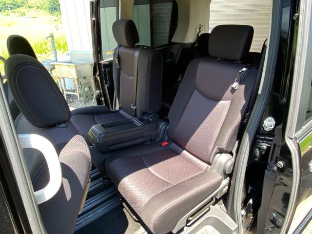 日産 セレナ ２．０ ハイウェイスター Ｓ－ＨＹＢＲＩＤ H25年 () 99