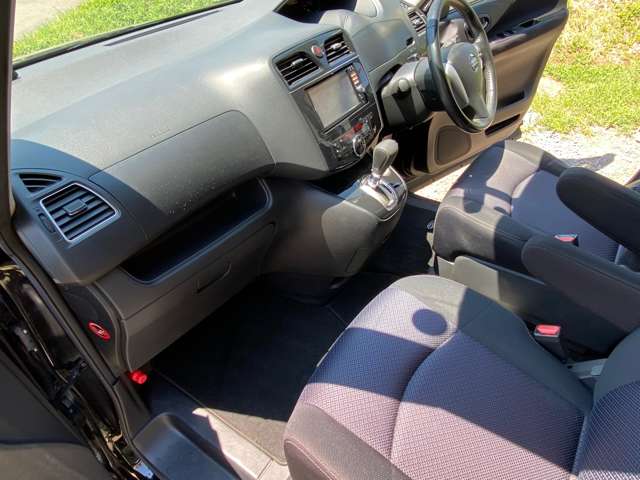 日産 セレナ ２．０ ハイウェイスター Ｓ－ＨＹＢＲＩＤ H25年 () 99