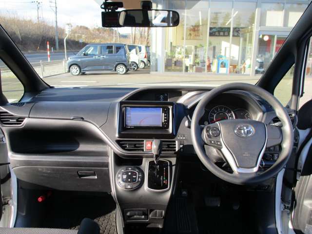 トヨタ ヴォクシー ２．０ Ｘ ４ＷＤ H30年 (東北) 99