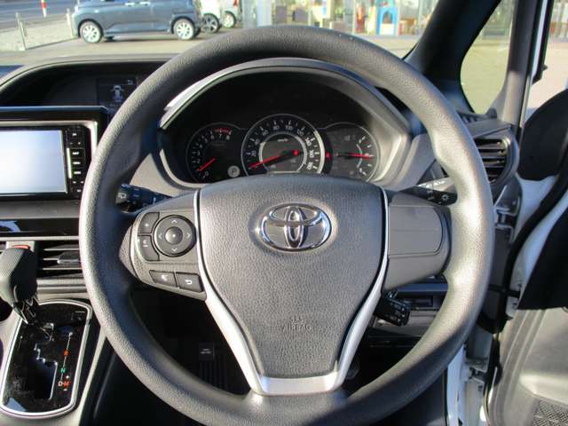 トヨタ ヴォクシー ２．０ Ｘ ４ＷＤ H30年 (東北) 99