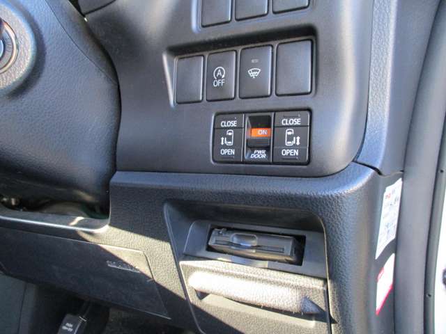 トヨタ ヴォクシー ２．０ Ｘ ４ＷＤ H30年 (東北) 99